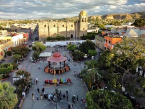 Guests enjoying a tequila tasting session during the Tequila Tour Blanco in Jalisco.